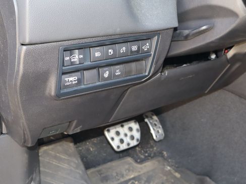 Used 2025 Toyota Sequoia TRD Pro AWD/4WD image 26