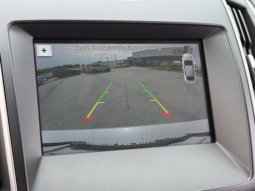 Used 2017 Ford Edge SEL w/ Equipment Group 201A FWD image 19