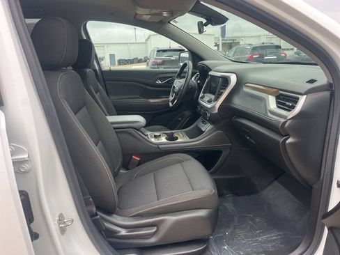 Used 2023 GMC Acadia SLE w/ Driver Convenience Package image 60