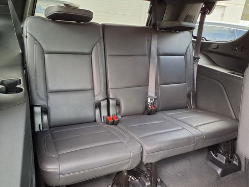 Used 2022 Chevrolet Tahoe LT w/ LT Signature Plus Package RWD image 16