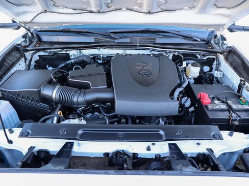 Certified 2023 Toyota Tacoma SR image 18