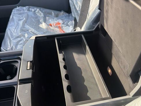 New 2026 Ford F450 XLT w/ XLT Premium Package image 19