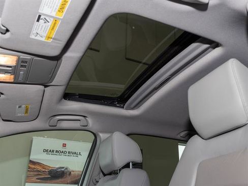 Used 2018 Honda CR-V Touring image 15