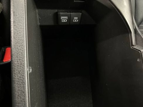 Used 2024 Toyota Camry SE FWD image 17