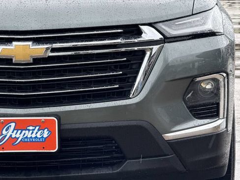 Certified 2023 Chevrolet Traverse LT FWD image 10