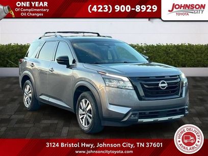 Used 2023 Nissan Pathfinder SL w/ Lighting Package (N92)