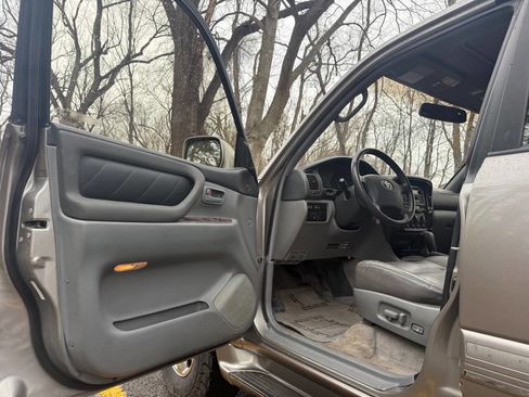 Used 2001 Toyota Land Cruiser image 20