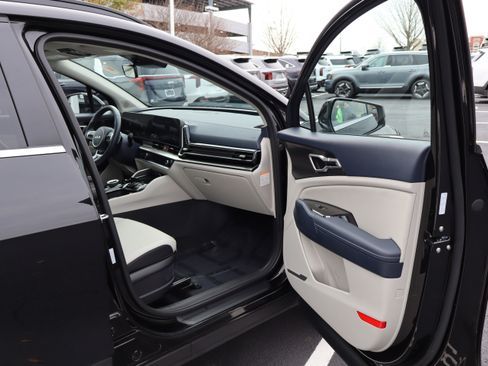 Certified 2025 Kia Sportage EX w/ EX Premium Package image 27