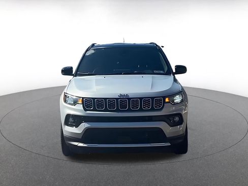 Used 2025 Jeep Compass Limited image 4