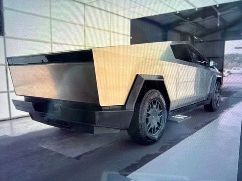 Used 2024 Tesla Cybertruck AWD Crew Cab image 3