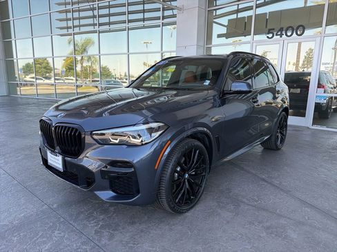 Used 2022 BMW X5 xDrive40i w/ M Sport Package AWD/4WD image 1