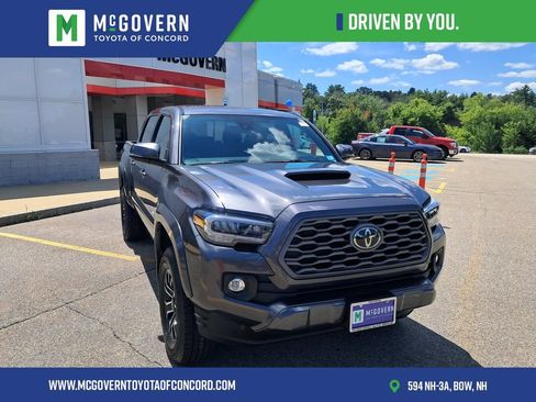 Used 2023 Toyota Tacoma TRD Sport w/ Technology Package AWD/4WD image 8