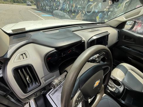 Used 2020 Chevrolet Colorado W/T w/ WT Convenience Package AWD/4WD image 27