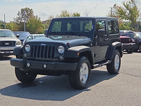 Used 2017 Jeep Wrangler Sport w/ Quick Order Package 24S AWD/4WD image 2