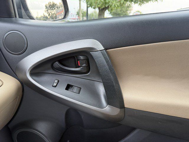 Used 2012 Toyota RAV4 4WD w/ Value Pkg image 30