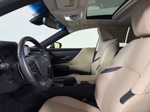Used 2019 Lexus ES 300h w/ Premium Package FWD image 19