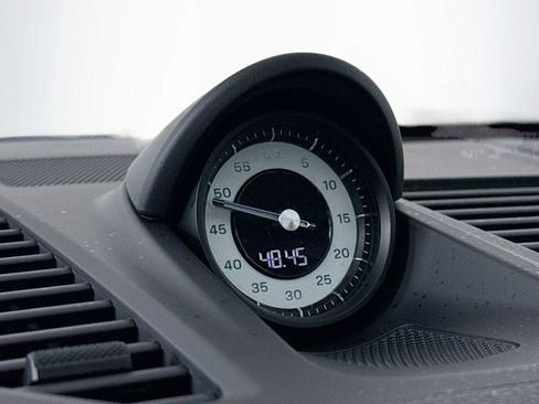 Used 2024 Porsche 911 Carrera T w/ Sportdesign Package image 17