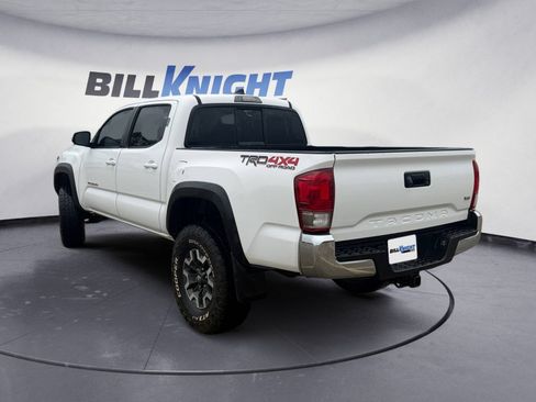 Used 2016 Toyota Tacoma TRD Off-Road w/ Towing Package AWD/4WD image 3