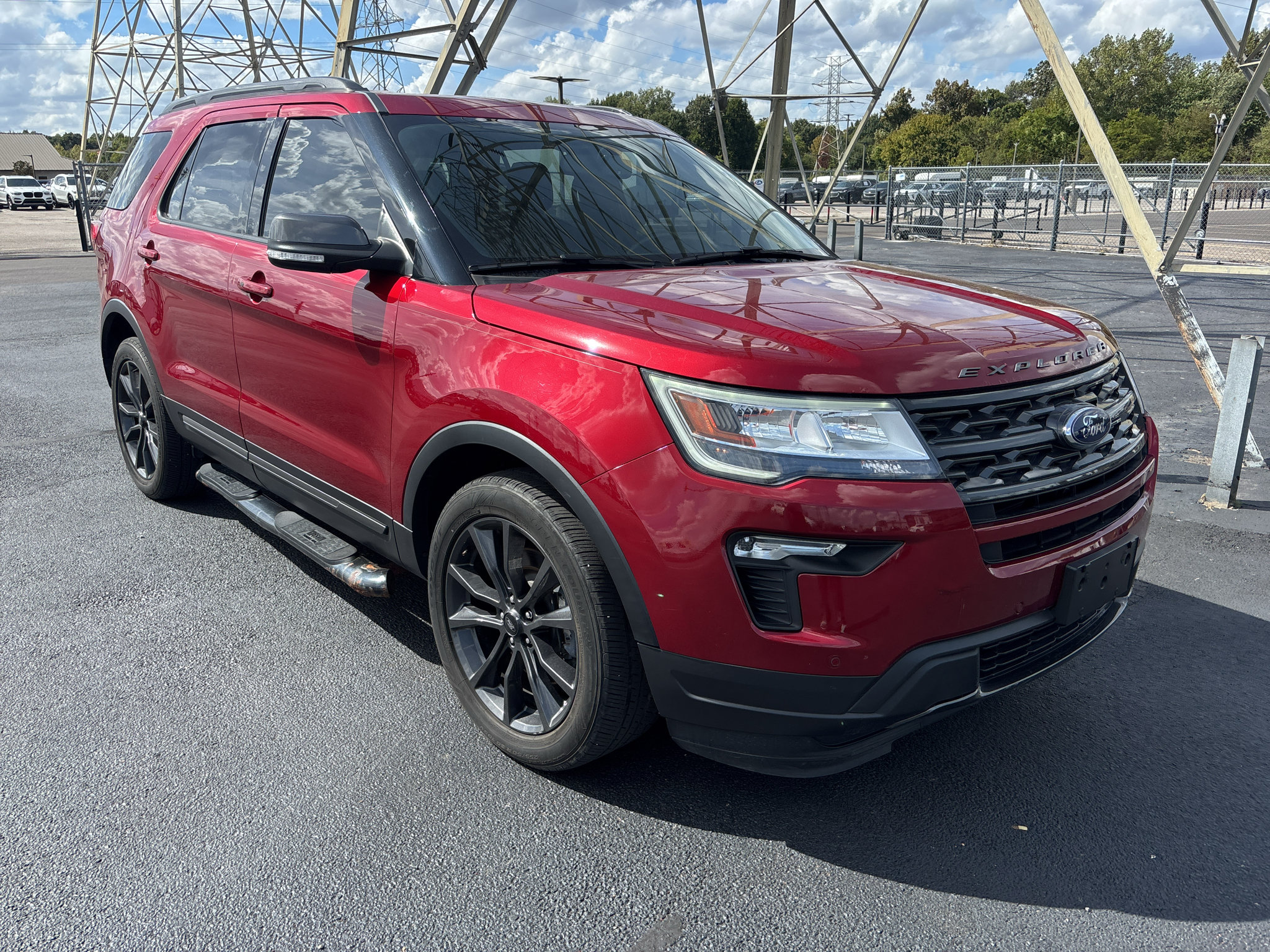 Used 2019 Ford Explorer XLT w/ Equipment Group 202A AWD/4WD image 1