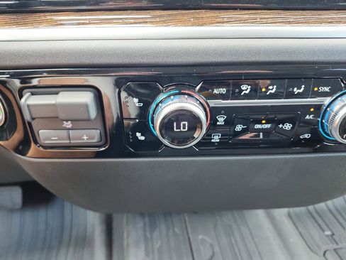 New 2026 GMC Sierra 1500 Elevation image 17