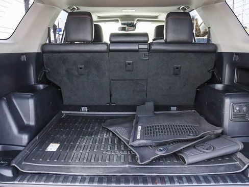 Used 2020 Toyota 4Runner Venture w/ Moonroof Package AWD/4WD image 16