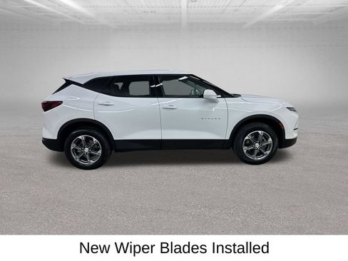 Used 2025 Chevrolet Blazer LT FWD image 16