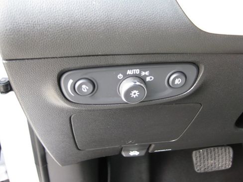 Used 2020 Buick Encore GX Select image 15