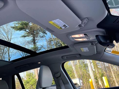 Used 2023 Volvo XC90 B6 Plus w/ Protection Package Premier AWD/4WD image 14