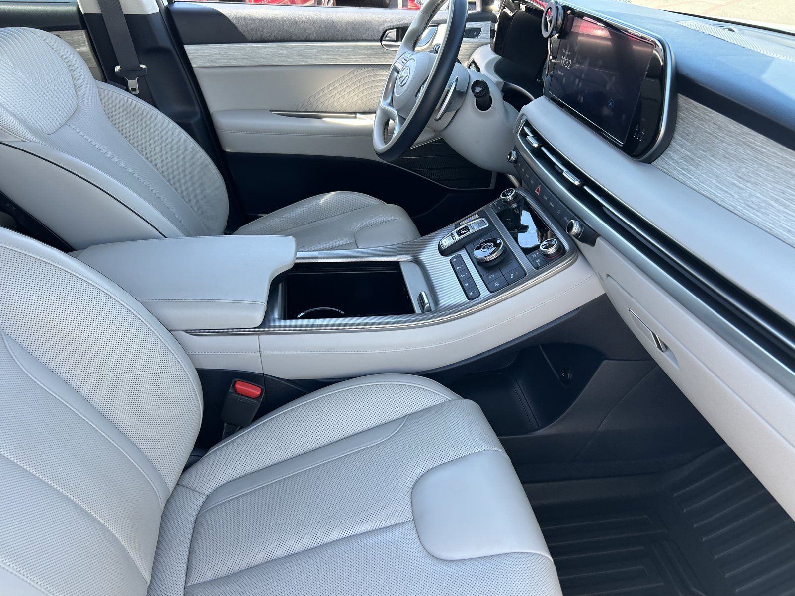 Used 2023 Hyundai Palisade Calligraphy FWD image 13