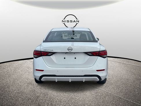 Certified 2025 Nissan Sentra SV w/ Trunk Package image 7