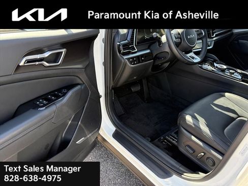 Certified 2025 Kia Sportage EX w/ EX Premium Package image 17