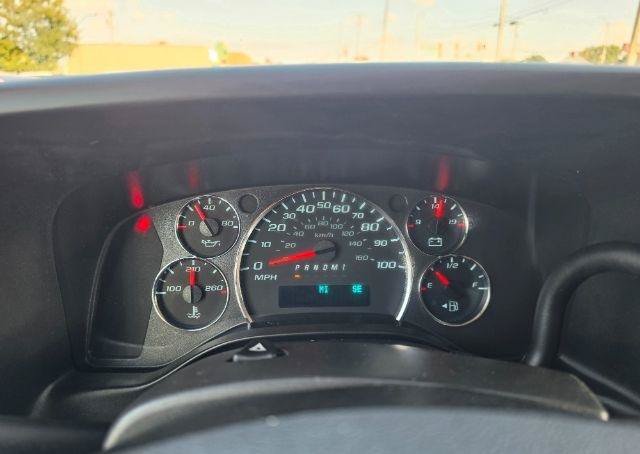 Used 2020 Chevrolet Express 2500 w/ Driver Convenience Package RWD image 14