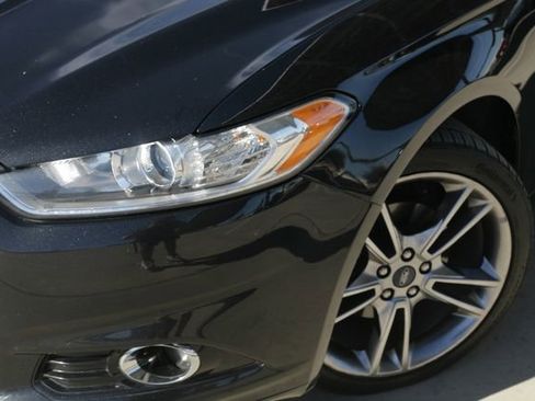 Used 2014 Ford Fusion Titanium image 3