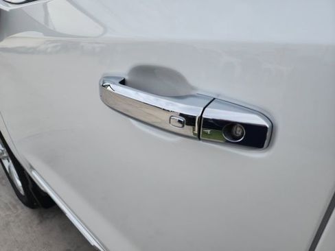 Used 2024 Chevrolet Silverado 1500 High Country image 14