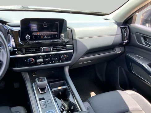 Used 2025 Nissan Pathfinder SV AWD/4WD image 7