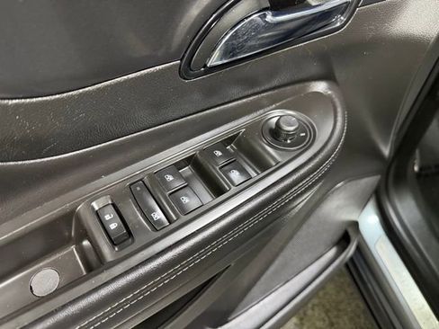 Used 2019 Buick Encore Preferred FWD image 17