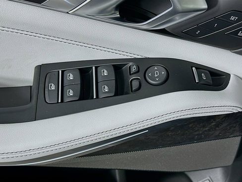 Used 2026 BMW X5 xDrive50e w/ Premium Package image 21