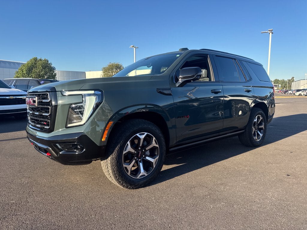 Used 2026 GMC Yukon AT4 Ultimate w/ LPO, Floor Liner Package AWD/4WD image 2