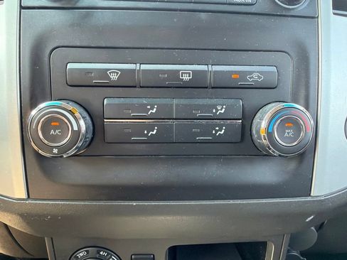 Used 2014 Nissan Xterra X AWD/4WD image 20