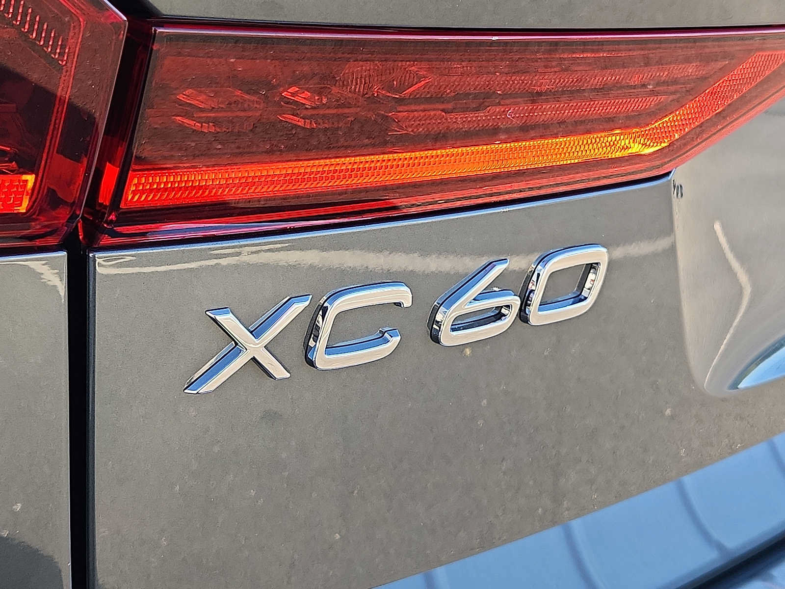 Used 2027 Volvo XC60 B5 Plus AWD/4WD image 28
