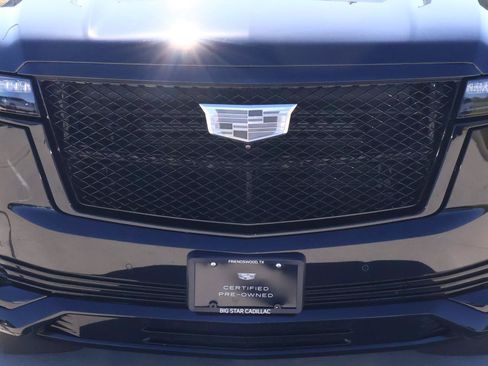 Used 2024 Cadillac Escalade Sport w/ LPO, ONYX Package AWD/4WD image 8