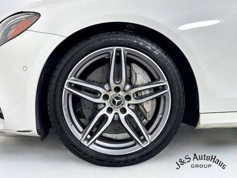 Used 2019 Mercedes-Benz E 300 E 300 image 38