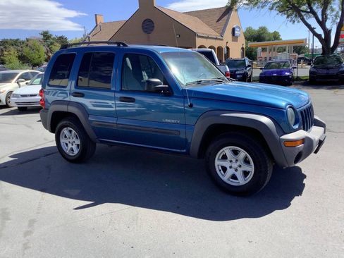 Used 2004 Jeep Liberty Sport w/ PWR Convenience Group AWD/4WD image 8
