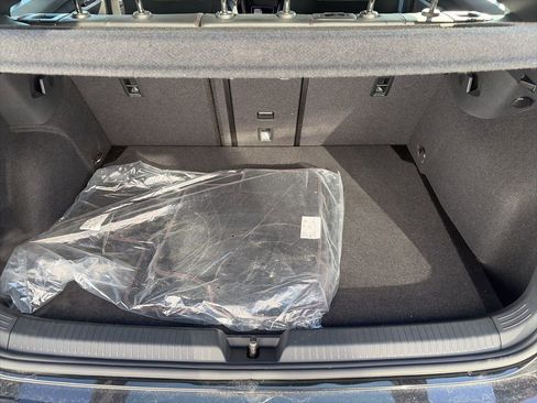 Certified 2025 Volkswagen GTI SE image 20