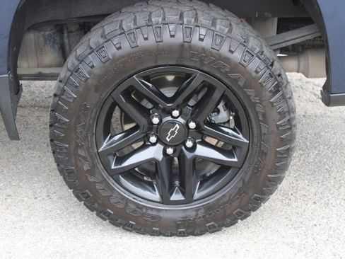 Used 2022 Chevrolet Silverado 1500 LT Trail Boss w/ Safety Package AWD/4WD image 10