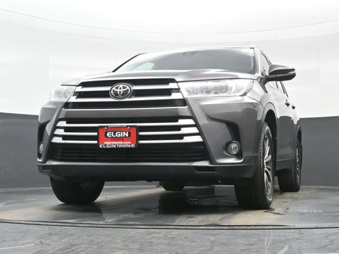 Used 2019 Toyota Highlander XLE image 29