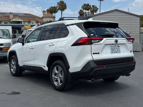 Used 2025 Toyota RAV4 XLE w/ Convenience Package AWD/4WD image 12