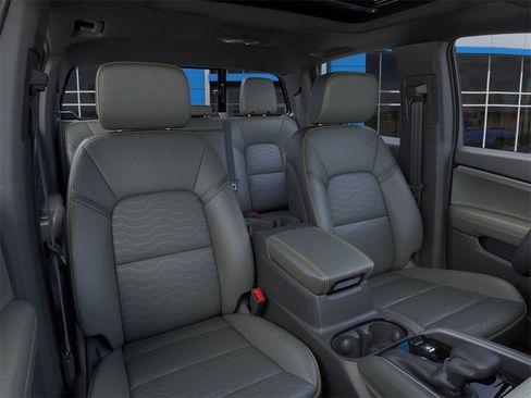 New 2026 Chevrolet Colorado ZR2 w/ Technology Package image 16