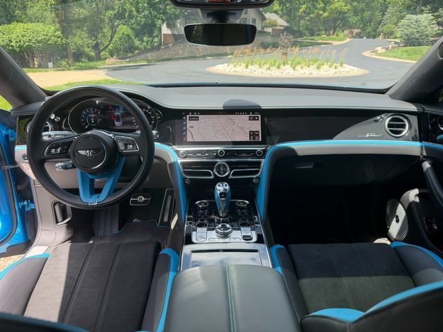 Used 2025 Bentley Flying Spur Plug-In Hybrid AWD/4WD image 15