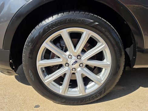 Used 2017 Ford Explorer Limited w/ Equipment Group 301A AWD/4WD image 13